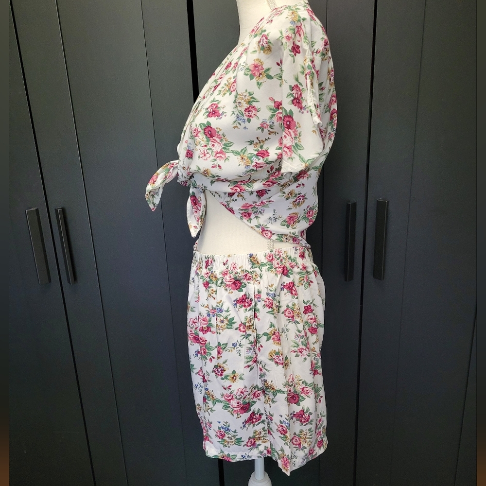 Vintage 1990s Off the Coast two piece coordinated top and shorts set - Picture 6 of 8